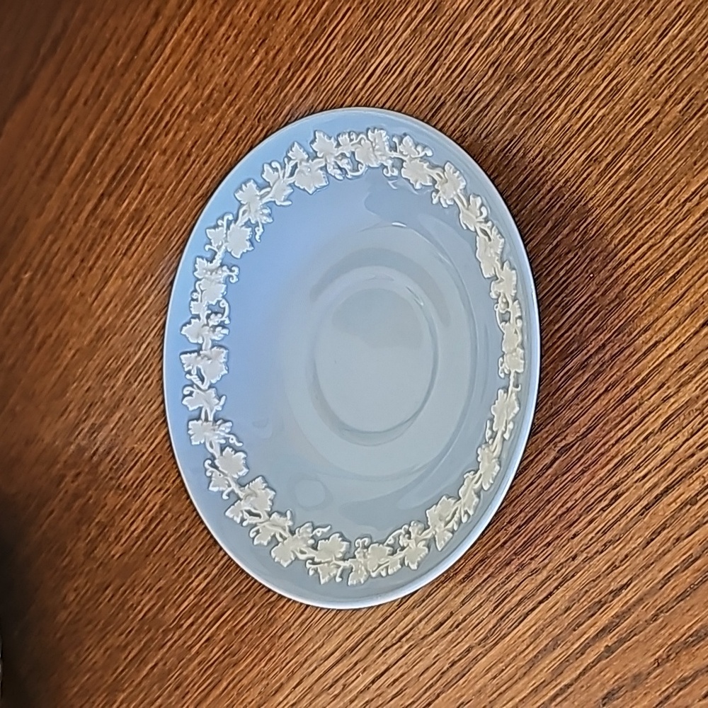 Cream Color on Lavender by Wedgwood replacement saucer